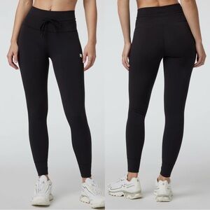 Vuori Daily Leggings in Black